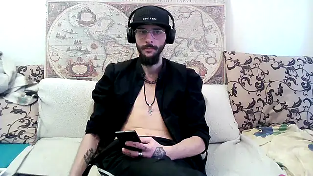 Snapshot of casualtimepassenger chatting on 03.22.25 casualtimepassenger online show from 03.22.25