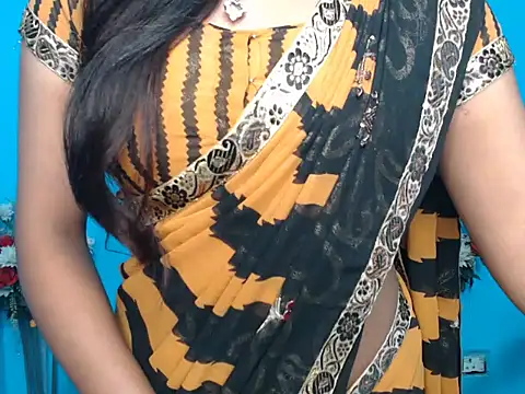 Snapshot of Wish_Queen chatting on 11.14.25 Wish Queen online show from 11.14.25