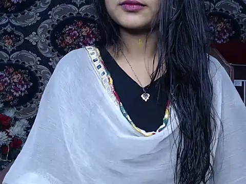 Snapshot of Wish_Queen chatting on 12.15.25 Wish Queen online show from 12.15.25