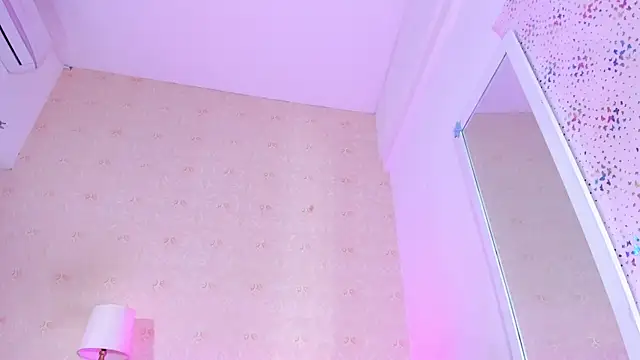 Snapshot of AMAIAA_LOVE chatting on 10.07.25 AMAIAA LOVE online show from 10.07.25