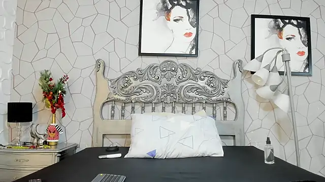 Snapshot of jackmacson chatting on 01.04.25 jackmacson online show from 01.04.25