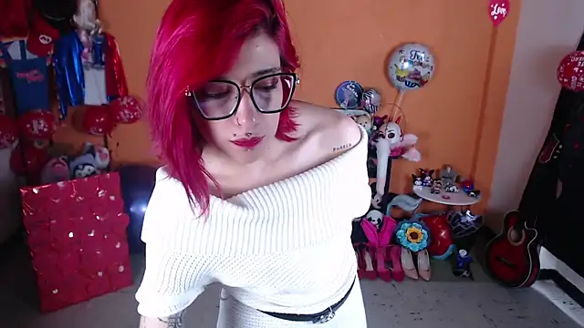 MissMiia2 online show from 03.18.25