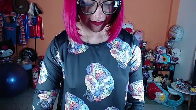 MissMiia2 online show from 11.21.25