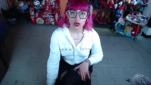 MissMiia2 online show from 02.04.26