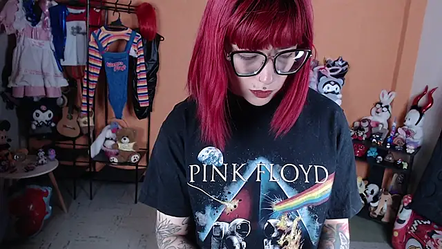 Snapshot of MissMiia2 chatting on 02.21.26 MissMiia2 online show from 02.21.26