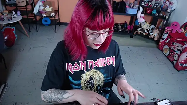 Snapshot of MissMiia2 chatting on 03.12.26 MissMiia2 online show from 03.12.26