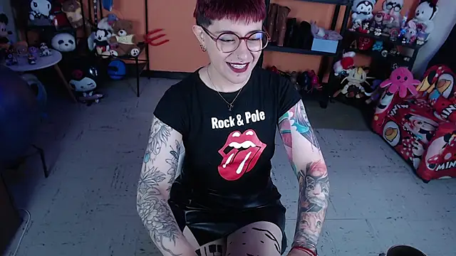 MissMiia2 online show from 05.11.26