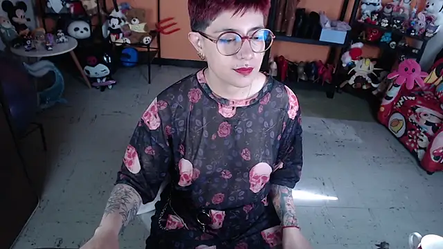 MissMiia2 online show from 05.15.26