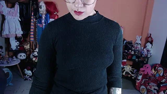 MissMiia2 online show from 05.30.26