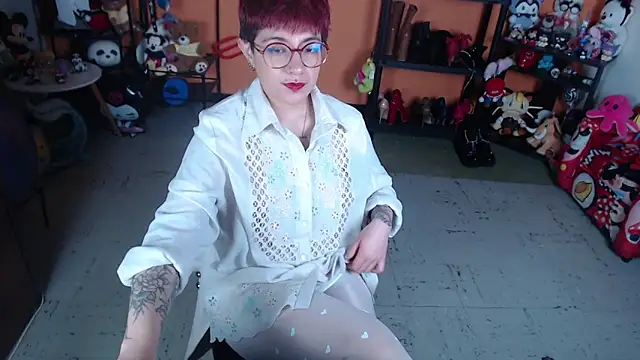 MissMiia2 online show from 06.18.26