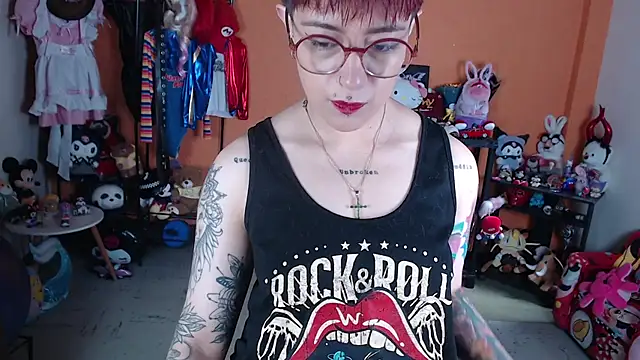 MissMiia2 online show from 07.11.26