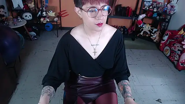 MissMiia2 online show from 07.23.26