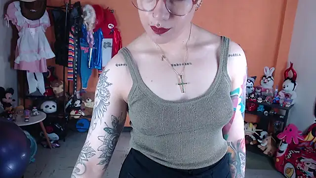 MissMiia2 online show from 07.27.26