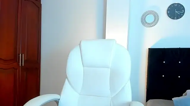 kathyajhonss online show from 04.21.26