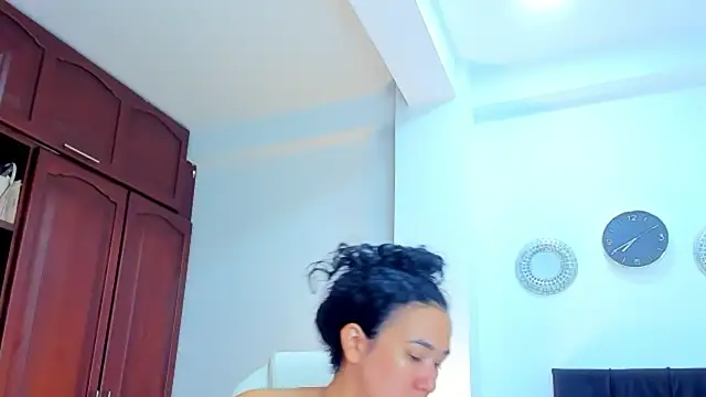 kathyajhonss online show from 04.27.26