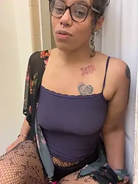 Princess Desirae online show from 05.04.26