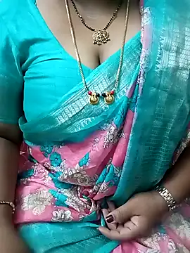 Snapshot of your-sameera chatting on 11.06.25 your-sameera online show from 11.06.25