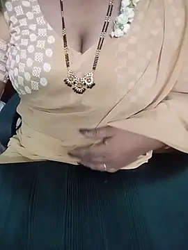 Snapshot of your-sameera chatting on 06.16.26 your-sameera online show from 06.16.26