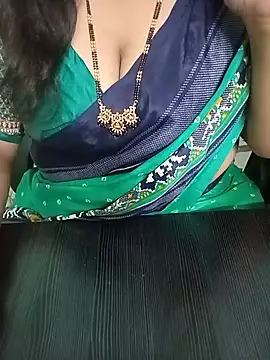 Snapshot of your-sameera chatting on 06.17.26 your-sameera online show from 06.17.26