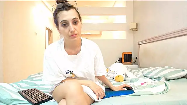 Snapshot of Iren chatting on 02.03.26 Iren online show from 02.03.26