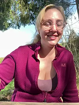 SherryOutdoor1 online show from 04.17.26