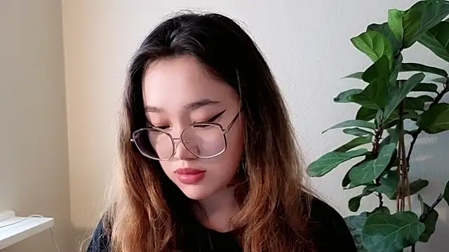 Snapshot of Jennatyan chatting on 08.04.26 Jennatyan online show from 08.04.26