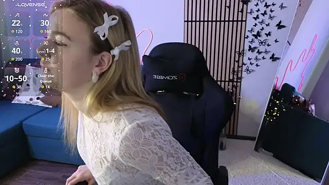 Snapshot of Mel_Nelson chatting on 11.03.25 Mel Nelson online show from 11.03.25