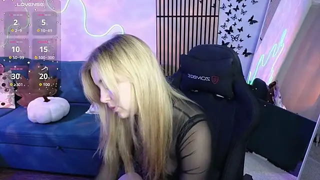 Snapshot of Mel_Nelson chatting on 11.07.25 Mel Nelson online show from 11.07.25