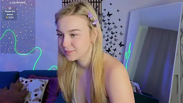 Snapshot of Mel_Nelson chatting on 12.01.25 Mel Nelson online show from 12.01.25