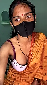 Snapshot of cute_simmy0 chatting on 12.23.24 cute simmy0 online show from 12.23.24