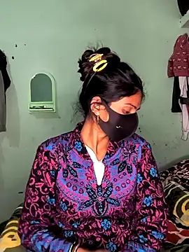 Snapshot of cute_simmy0 chatting on 01.01.25 cute simmy0 online show from 01.01.25