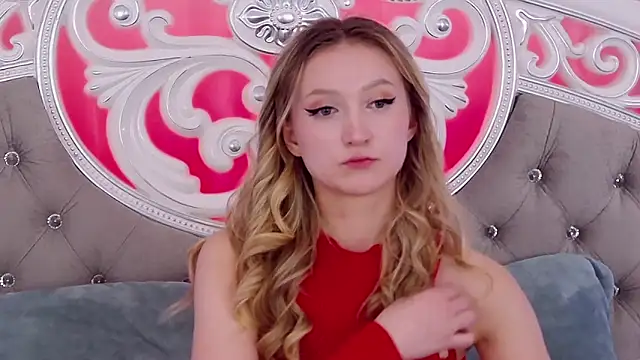 MiaNixan online show from 01.19.25