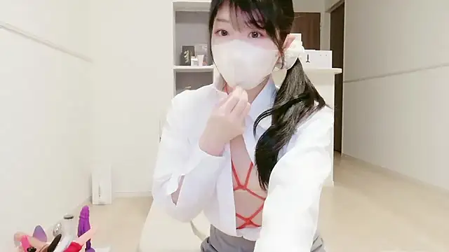 Snapshot of IORio2 chatting on 12.05.25 IORio2 online show from 12.05.25