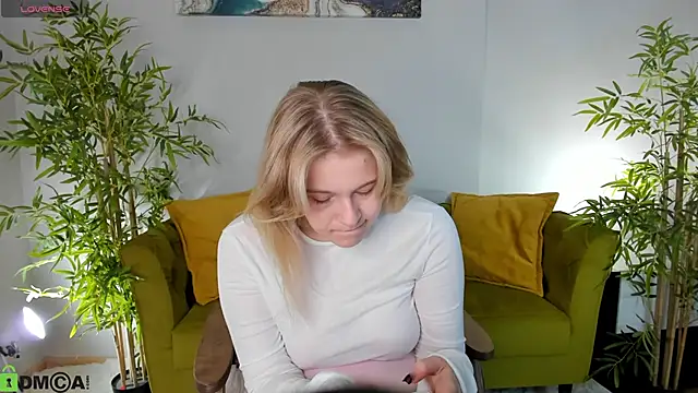 Snapshot of Colleen_Blake chatting on 05.24.26 Colleen Blake online show from 05.24.26