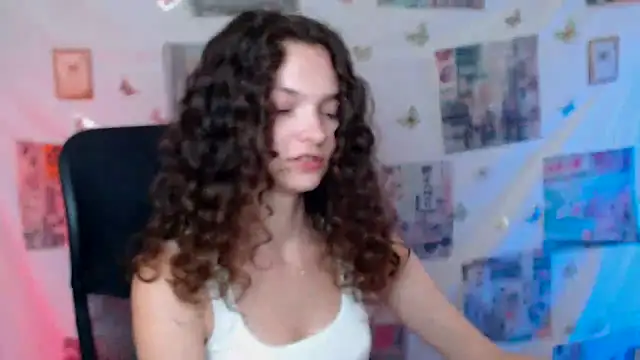 Snapshot of _SusieSu_ chatting on 06.18.26 SusieSu online show from 06.18.26