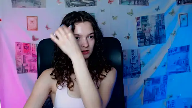 Snapshot of _SusieSu_ chatting on 06.19.26 SusieSu online show from 06.19.26