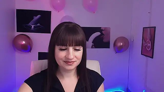 Snapshot of Violla_My chatting on 02.13.25 Violla My online show from 02.13.25