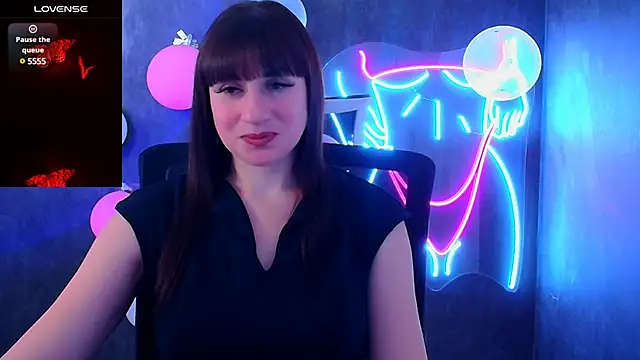 Snapshot of Violla_My chatting on 02.18.25 Violla My online show from 02.18.25
