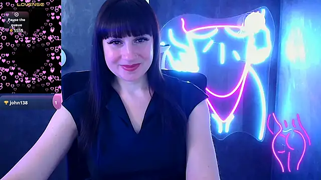 Snapshot of Violla_My chatting on 03.18.25 Violla My online show from 03.18.25