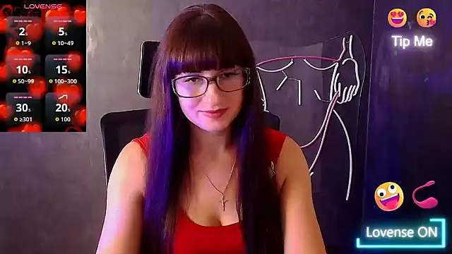 Snapshot of Violla_My chatting on 09.28.25 Violla My online show from 09.28.25