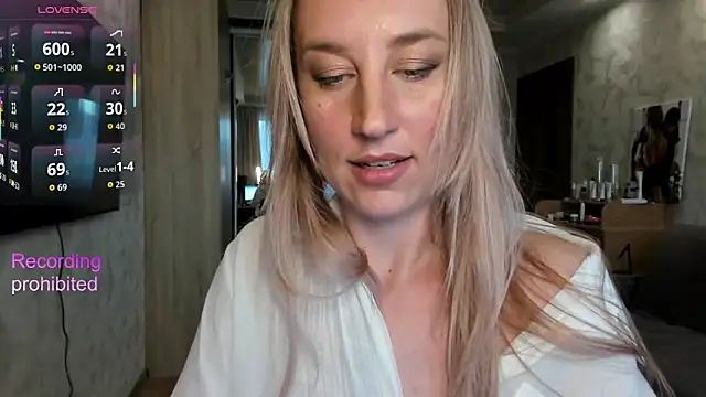lady Nati online show from 04.23.26