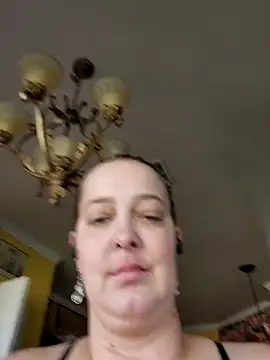 Snapshot of Shelly_hotwife chatting on 12.09.24 Shelly hotwife online show from 12.09.24