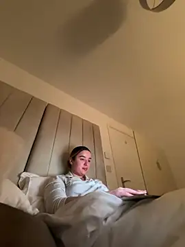 Snapshot of maisiesmithx chatting on 02.20.26 maisiesmithx online show from 02.20.26