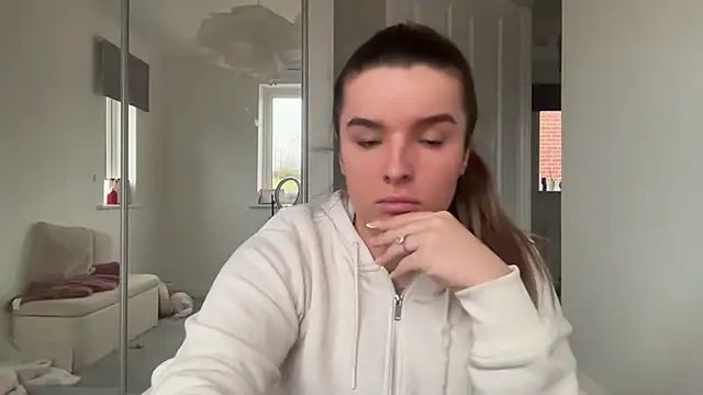 Snapshot of maisiesmithx chatting on 02.23.26 maisiesmithx online show from 02.23.26