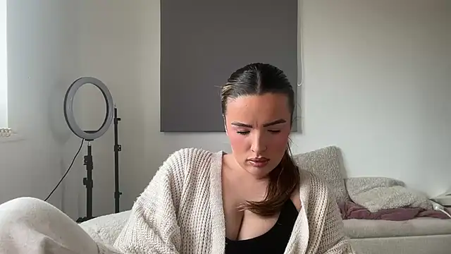 Snapshot of maisiesmithx chatting on 03.13.26 maisiesmithx online show from 03.13.26