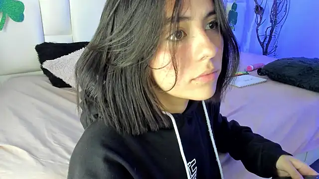 Snapshot of Antonella_Fontanna chatting on 03.18.25 Antonella Fontanna online show from 03.18.25