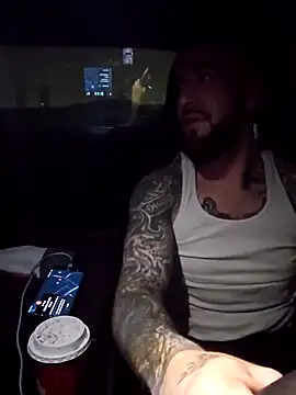 Snapshot of Beardedtattood chatting on 02.04.25 Beardedtattood online show from 02.04.25