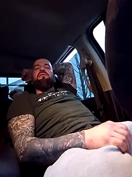 Snapshot of Beardedtattood chatting on 02.28.25 Beardedtattood online show from 02.28.25