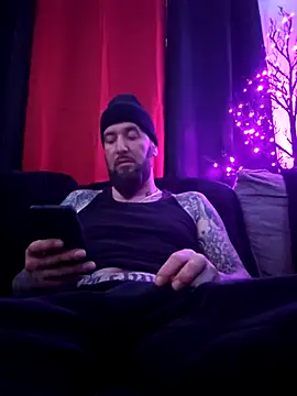 Snapshot of Beardedtattood chatting on 03.11.25 Beardedtattood online show from 03.11.25