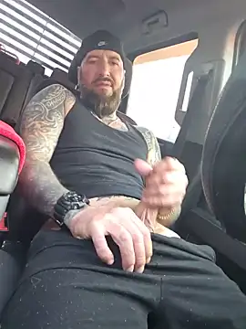 Snapshot of Beardedtattood chatting on 07.16.26 Beardedtattood online show from 07.16.26